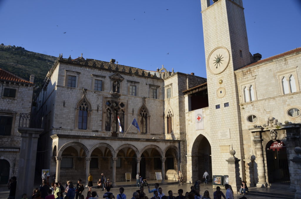 Sponza Palace. Built in 1516-1522 to serve as a customs house, it is one of the few buildings to have survived the 1667 earthquake. It is now the State archives, which holds manuscripts dating back nearly a thousand years. 